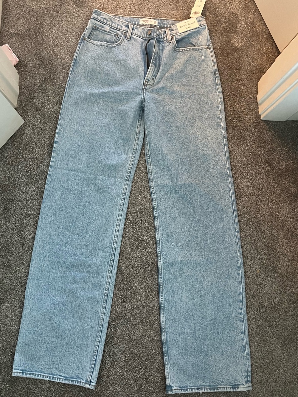 Abercrombie & Fitch Women’s Straight Leg Jeans - Light Blue Wash EXTRA TALL